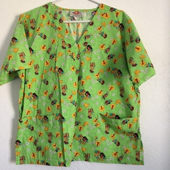 M D Fashion Hawaiian multicolor V neck Scrub top size Medium - Picture 2 of 5
